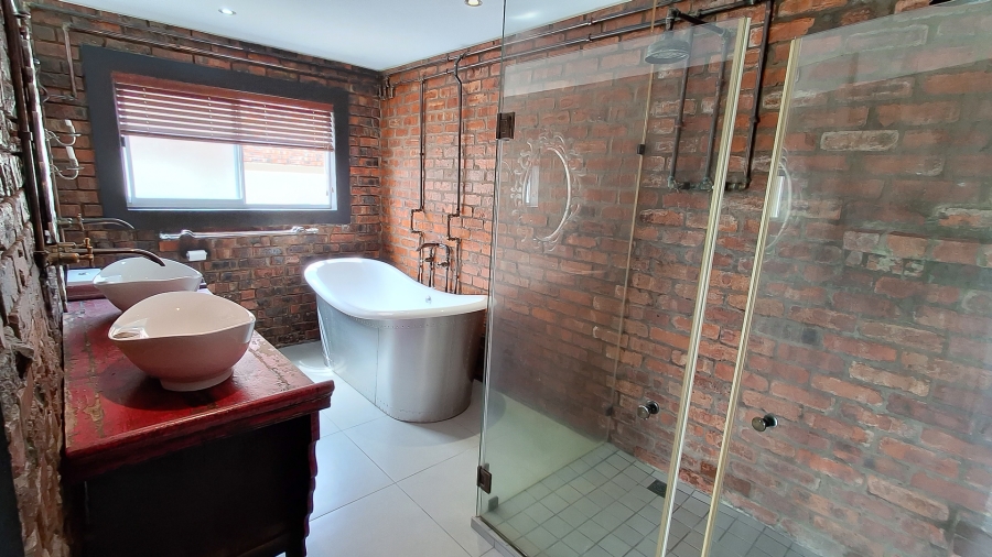 3 Bedroom Property for Sale in Reebok Western Cape